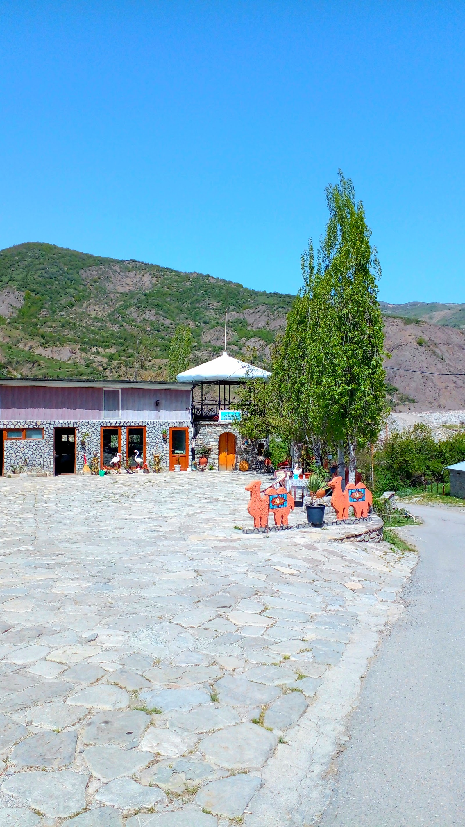 Karvansaray Lahic 3