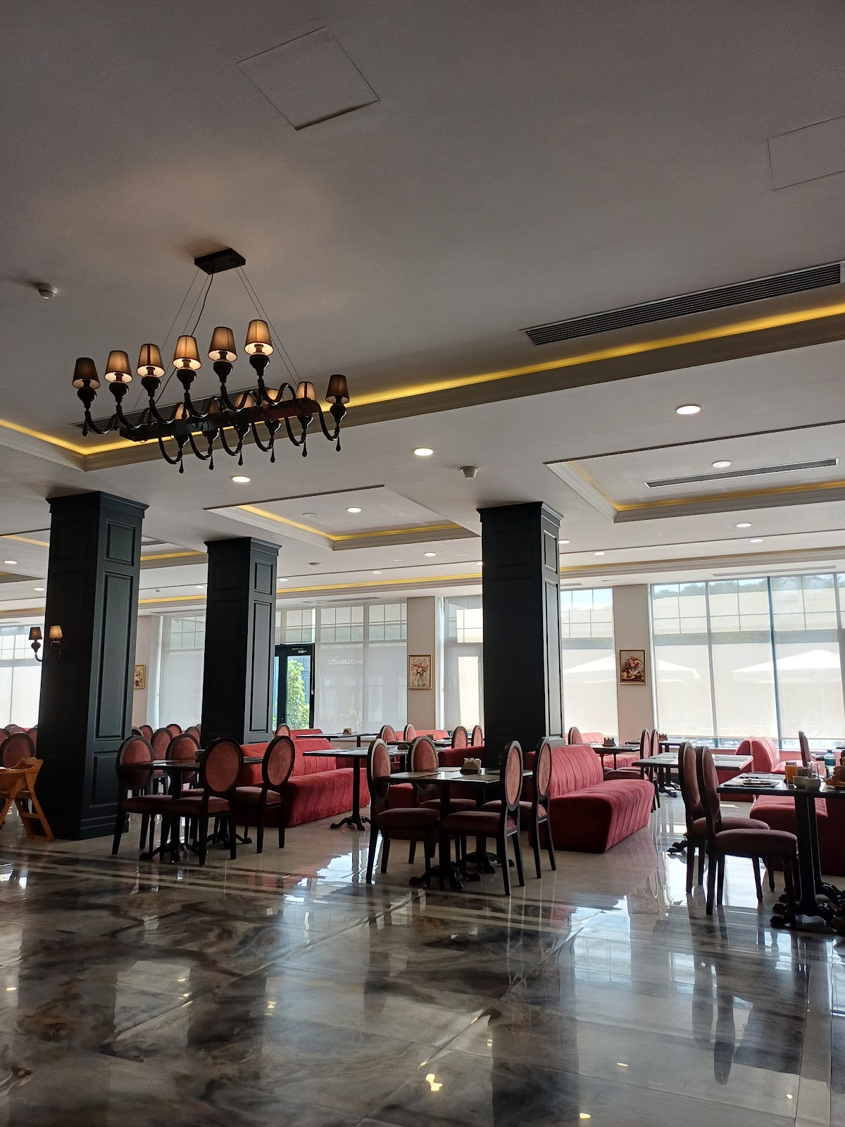 Macara Lake Park Hotel