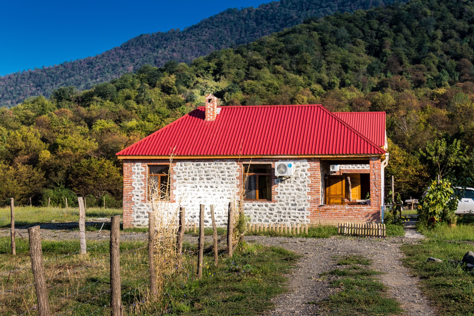 HopeLake Guest House & Restaurant