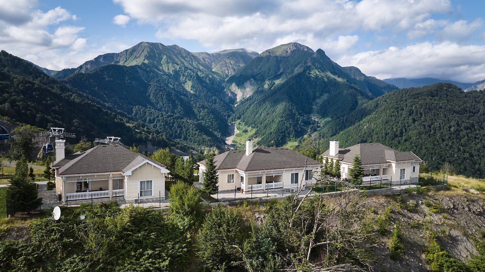 Qafqaz Riverside Hotel