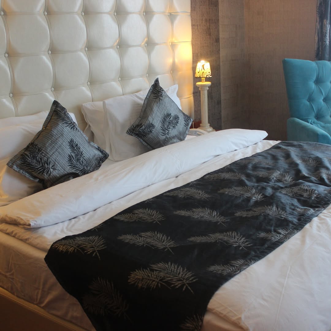 Grand Hotel Europe 4