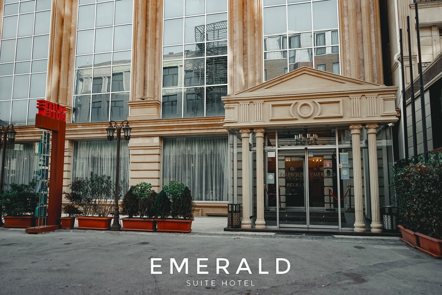 Emerald Suite Hotel 5