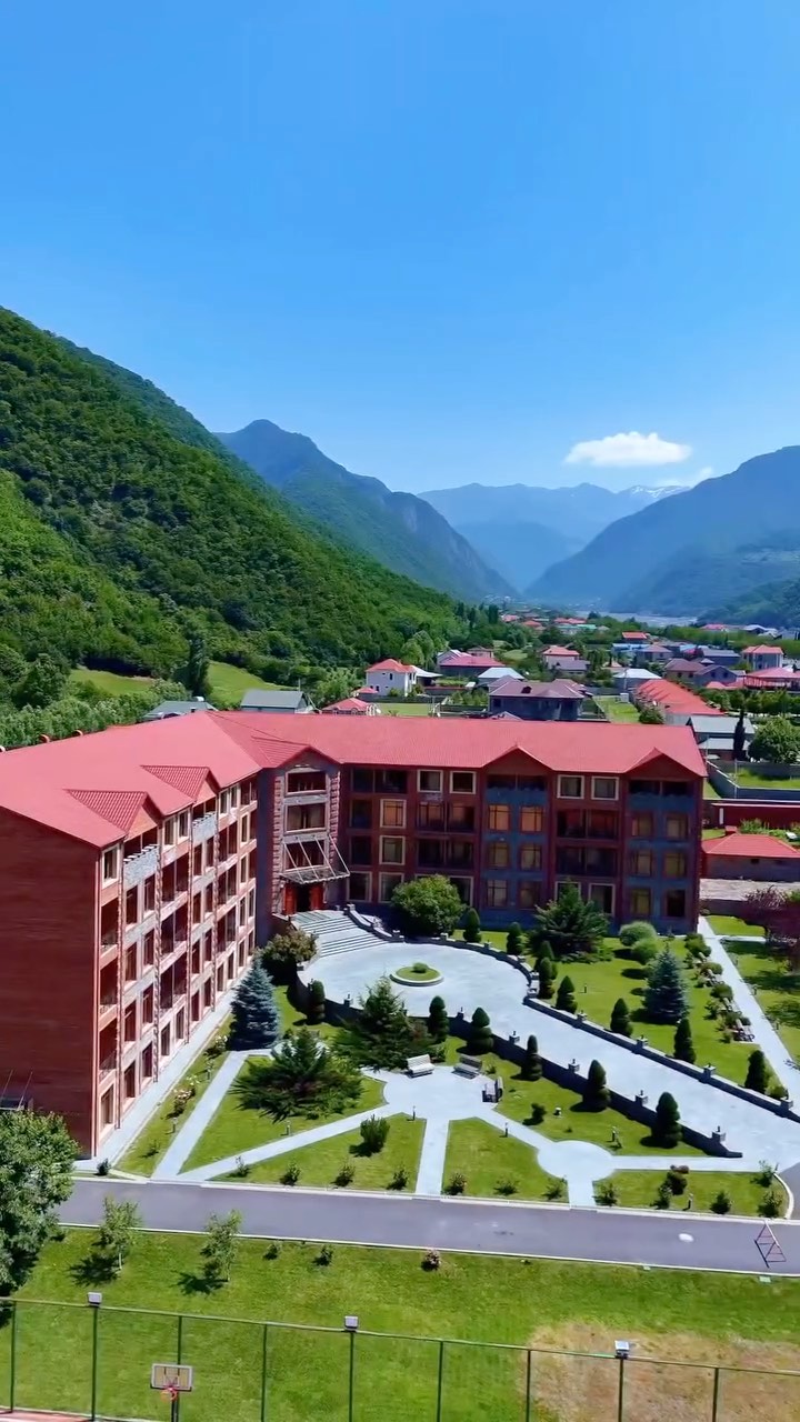 EL Resort Qakh Hotel