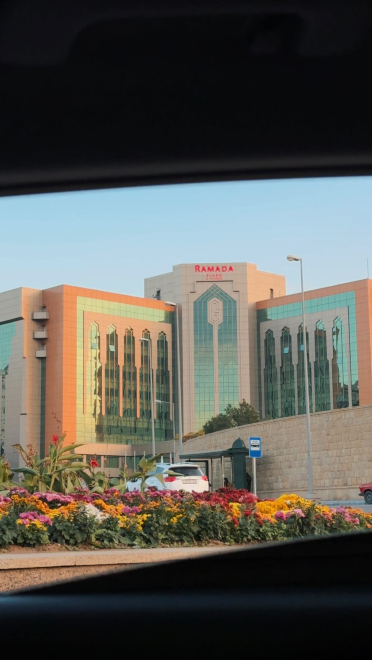 Ramada Plaza by Wyndham Gence 3