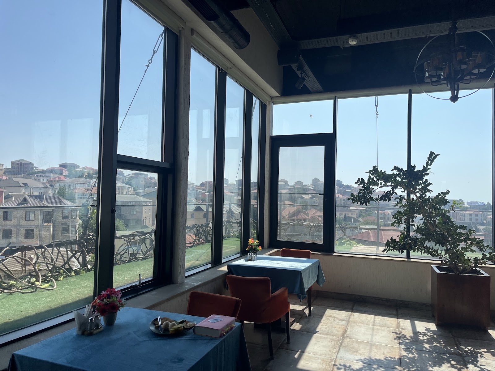 Hillmond Hotel