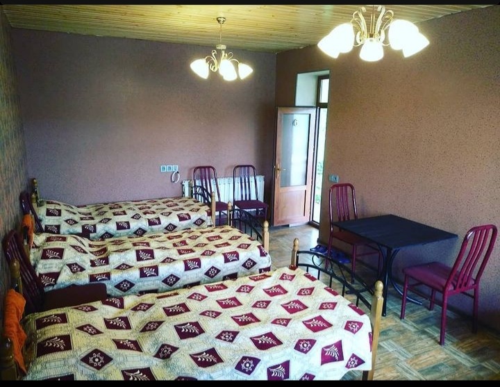 Edelveys Hostel 4