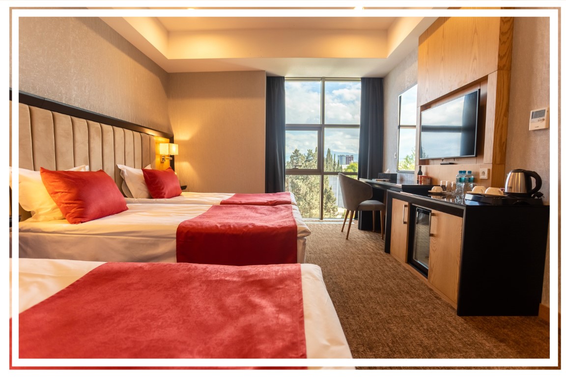 Premium Hotel & Restaurant 4