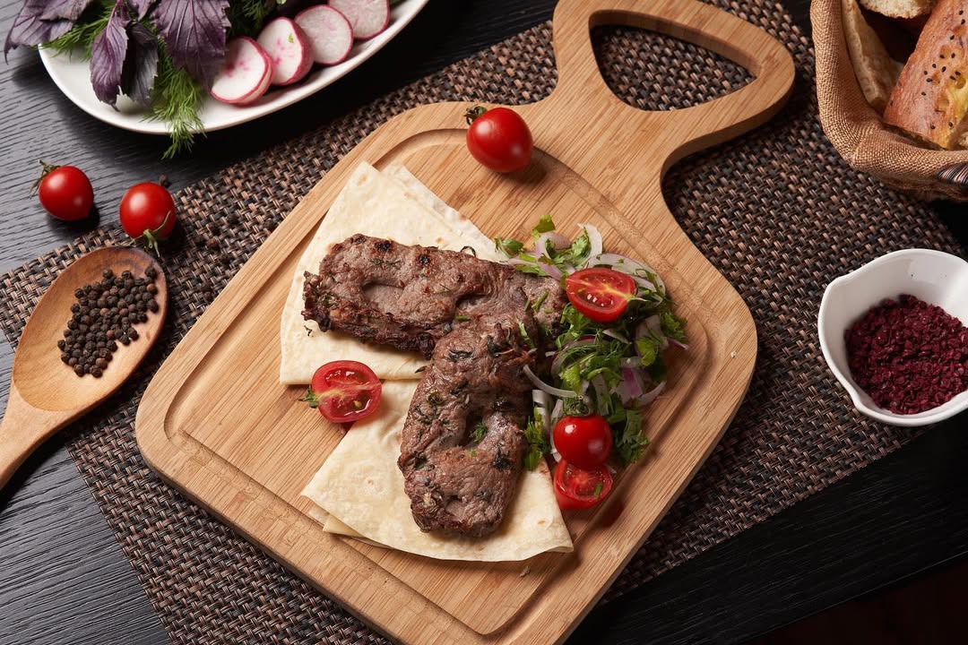 Güllü Restoran & Xüsusi Otaqlar 5