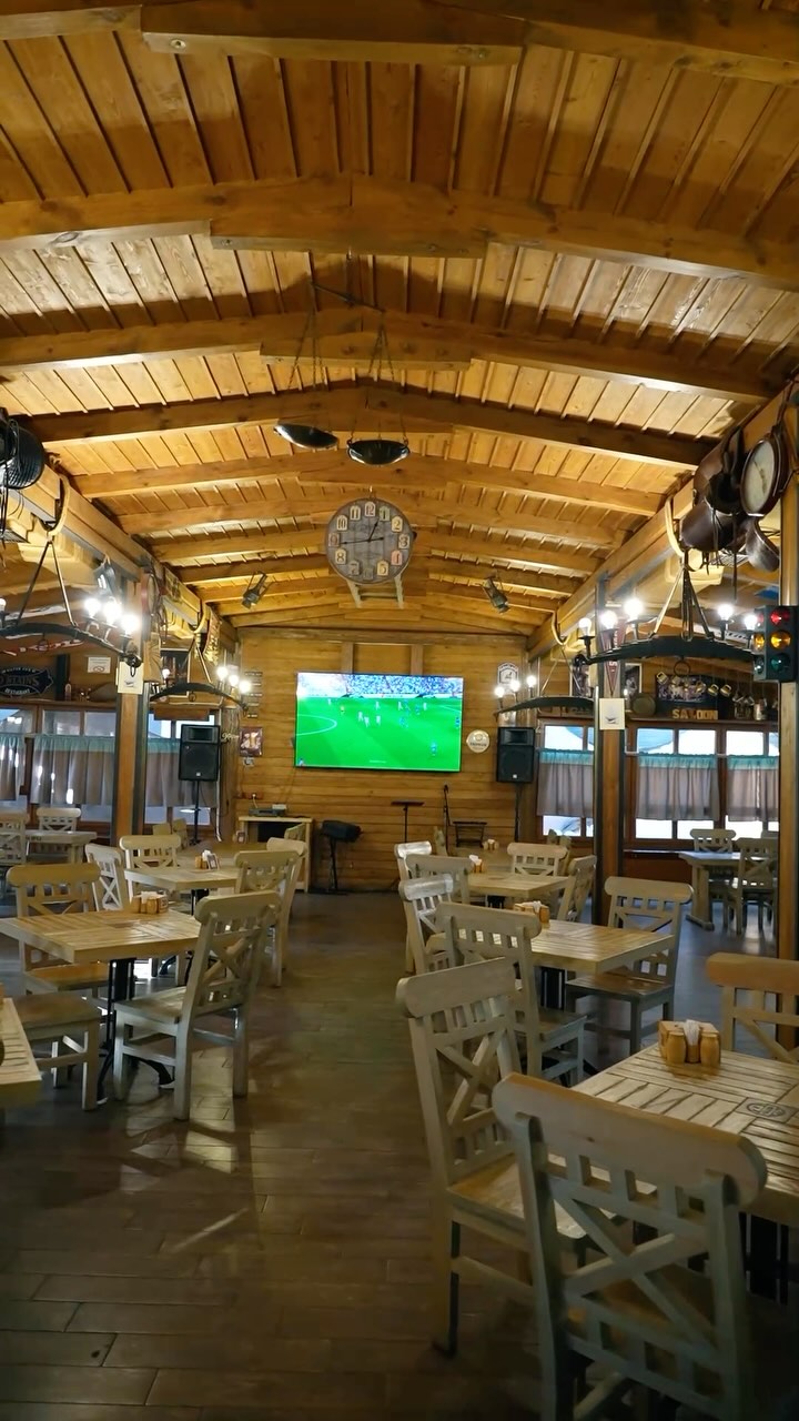 Saloon Pub