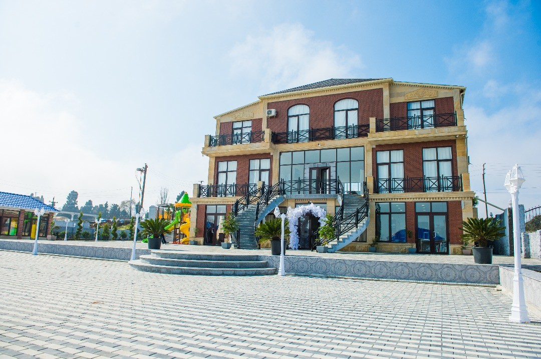 Deniz Hotel & Restaurant