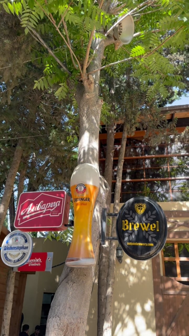 Saloon Pub 3