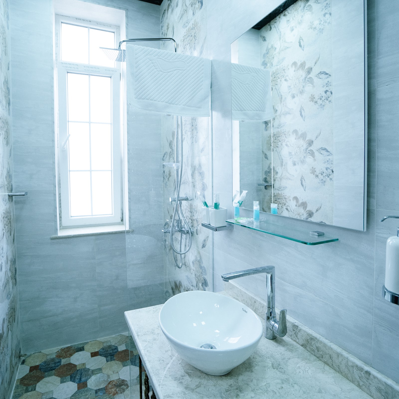 Avrasya Hotel & Restaurant 5