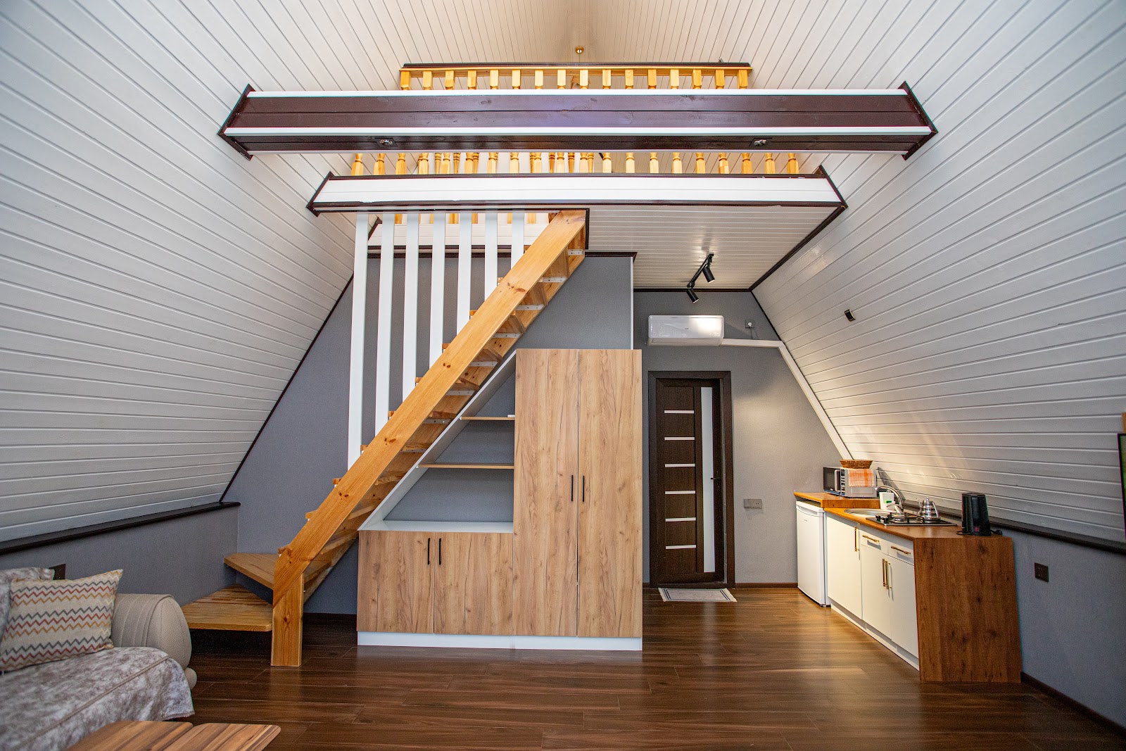 Mirvari A-frame 3