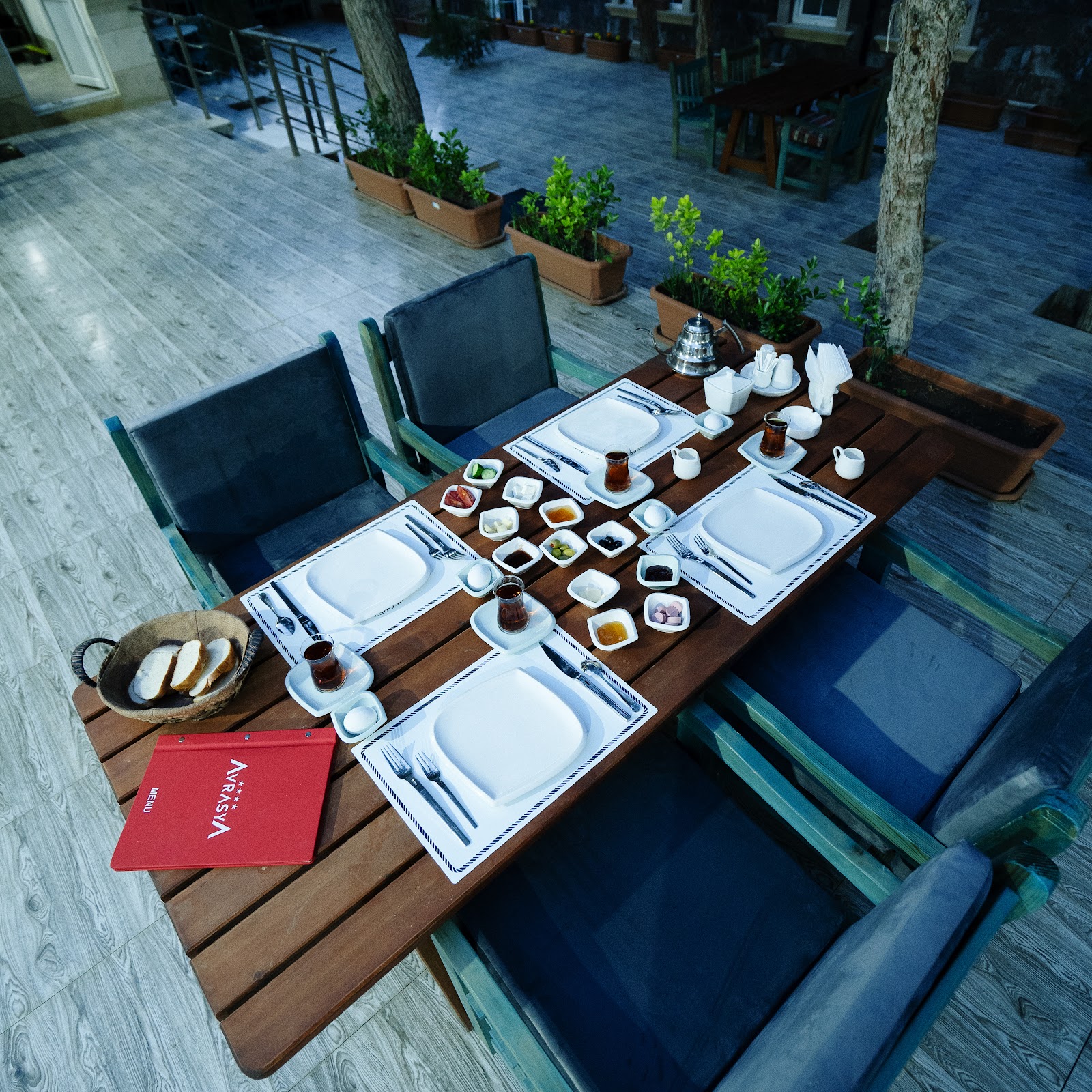 Avrasya Hotel & Restaurant 3